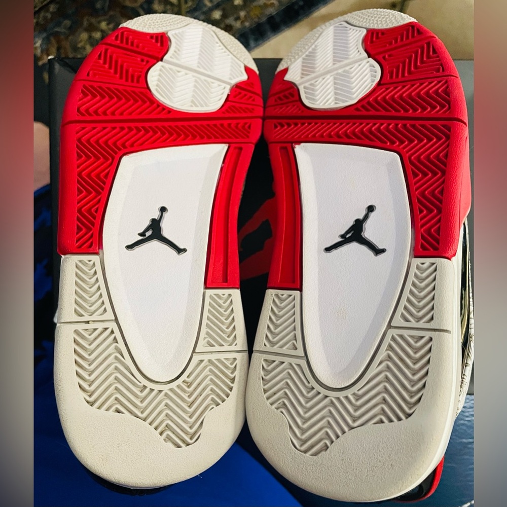 NIKE Air Jordan Dub Zero “Varsity Red”
9.5M-11W
$79 - Picture 13 of 16